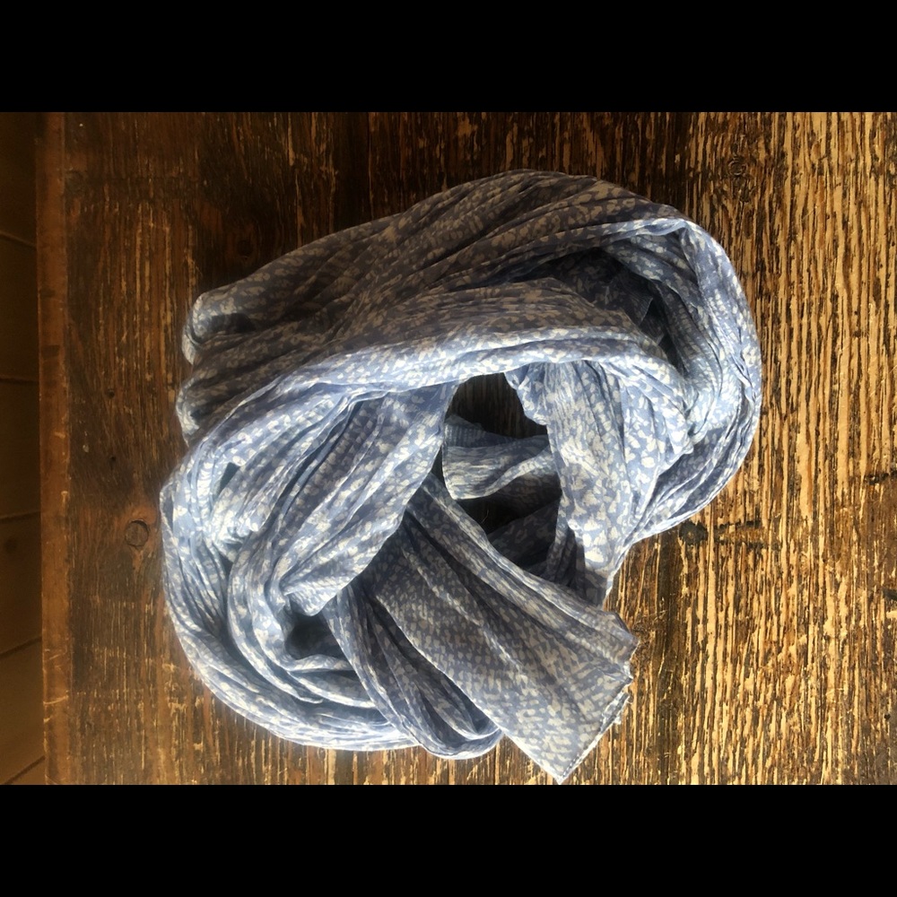 Light blue & white delicate scarf